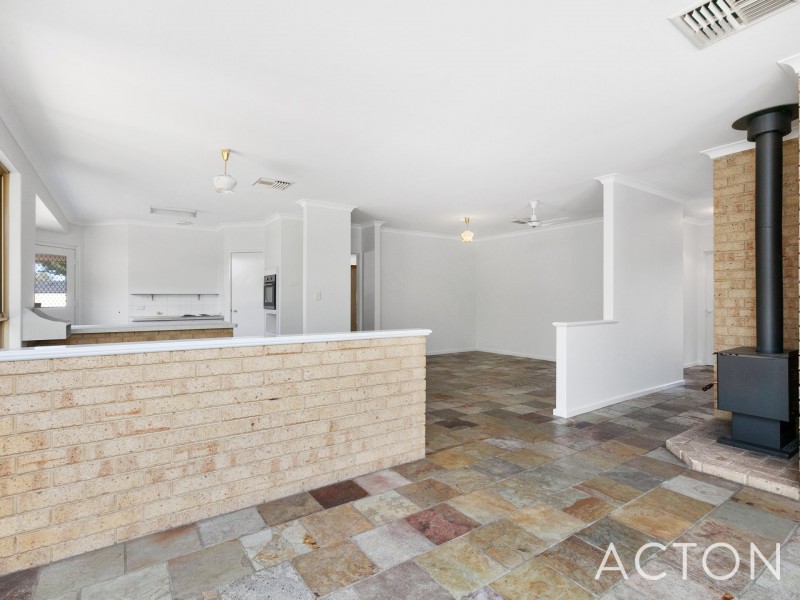 32 Hanson Way, Dudley Park WA 6210