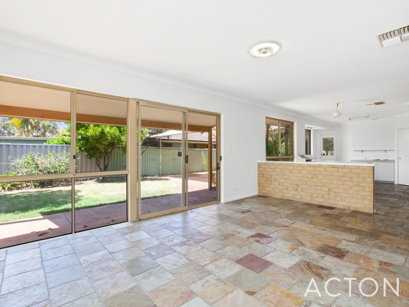 32 Hanson Way, Dudley Park WA 6210