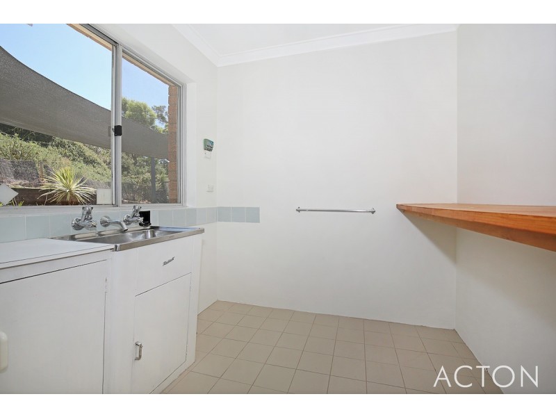 3 Murray Crescent, Halls Head WA 6210