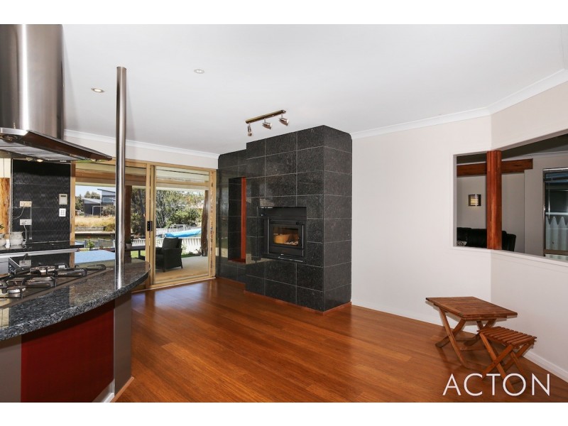 6 Woolah Place, South Yunderup WA 6208