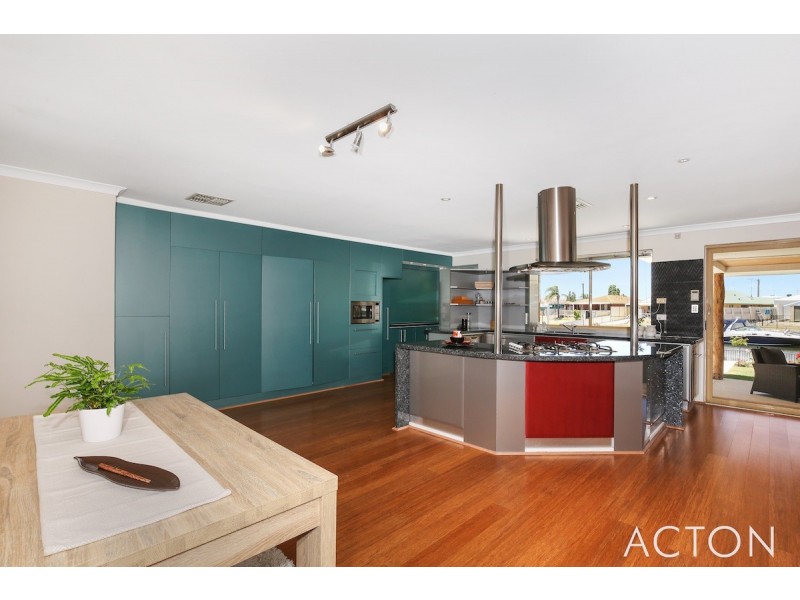 6 Woolah Place, South Yunderup WA 6208