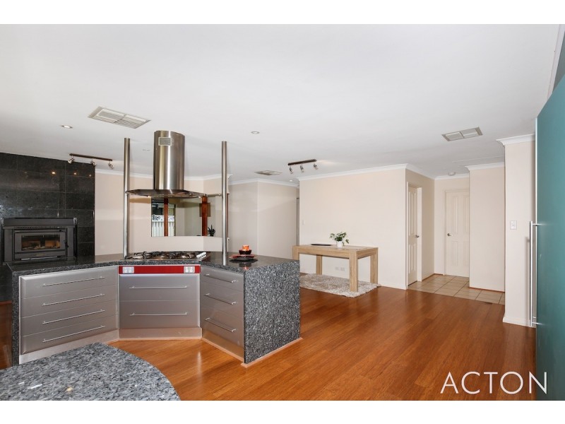 6 Woolah Place, South Yunderup WA 6208