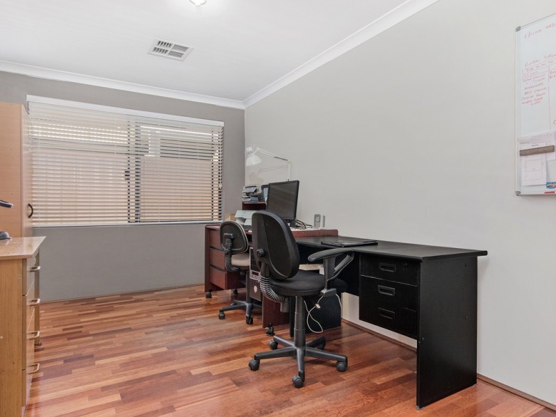 6 Hamlet Pass, Pinjarra WA 6208