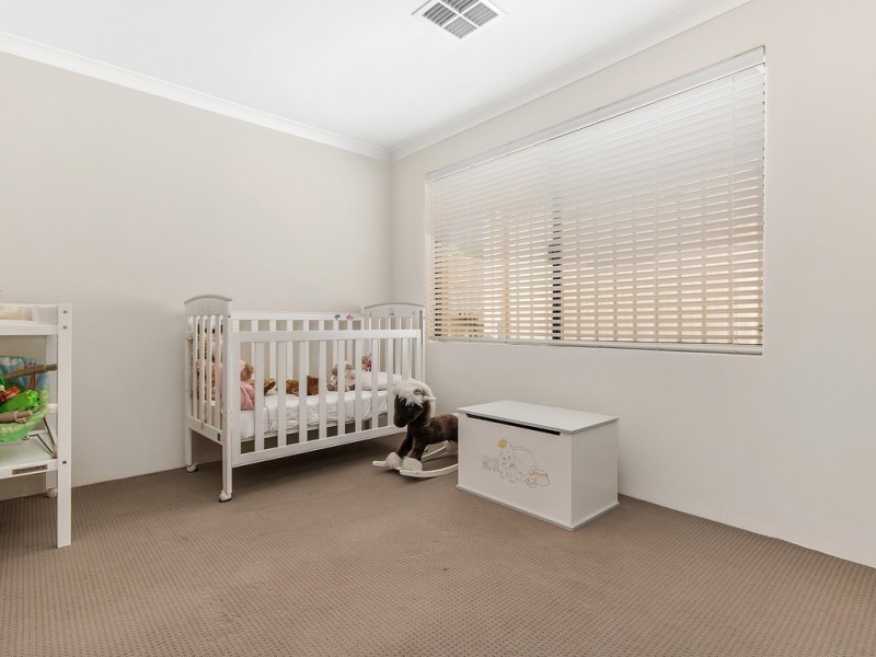 6 Hamlet Pass, Pinjarra WA 6208