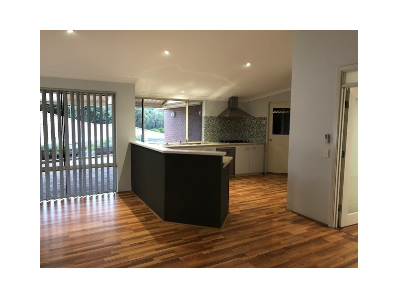 7 Gannet Rise, Halls Head WA 6210