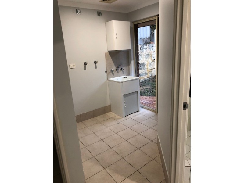 7 Gannet Rise, Halls Head WA 6210