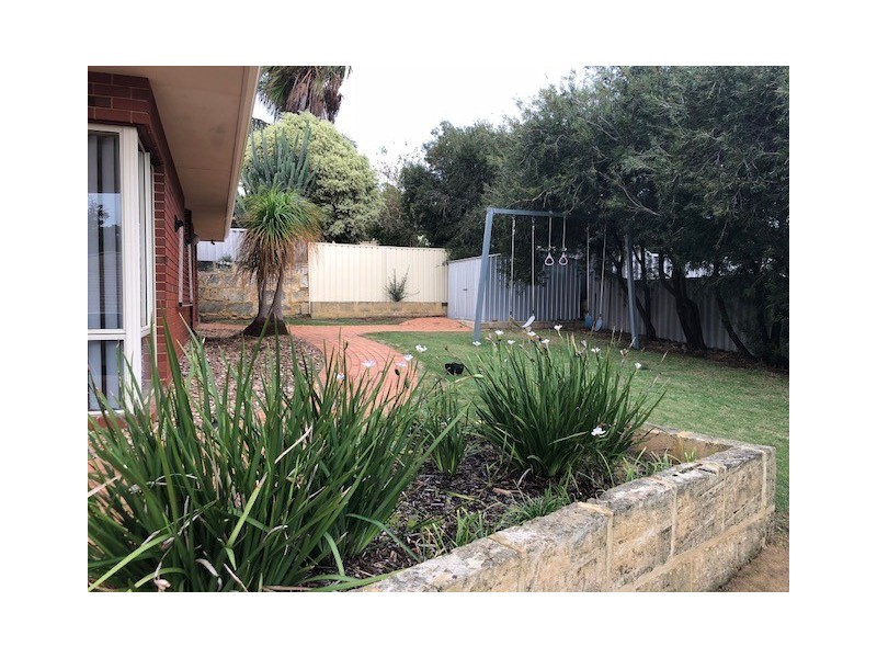 7 Gannet Rise, Halls Head WA 6210