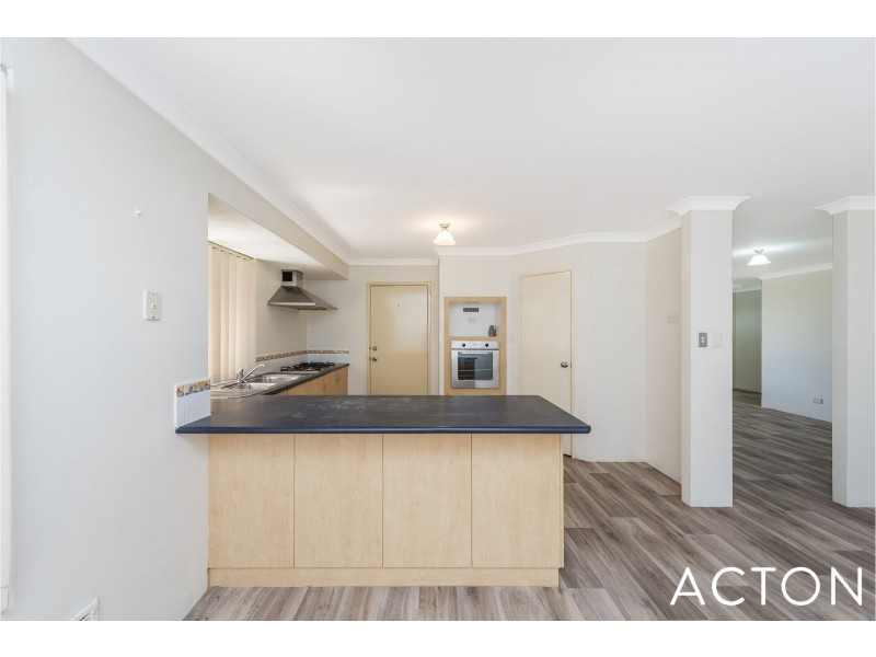 6 Tingle Way, Halls Head WA 6210