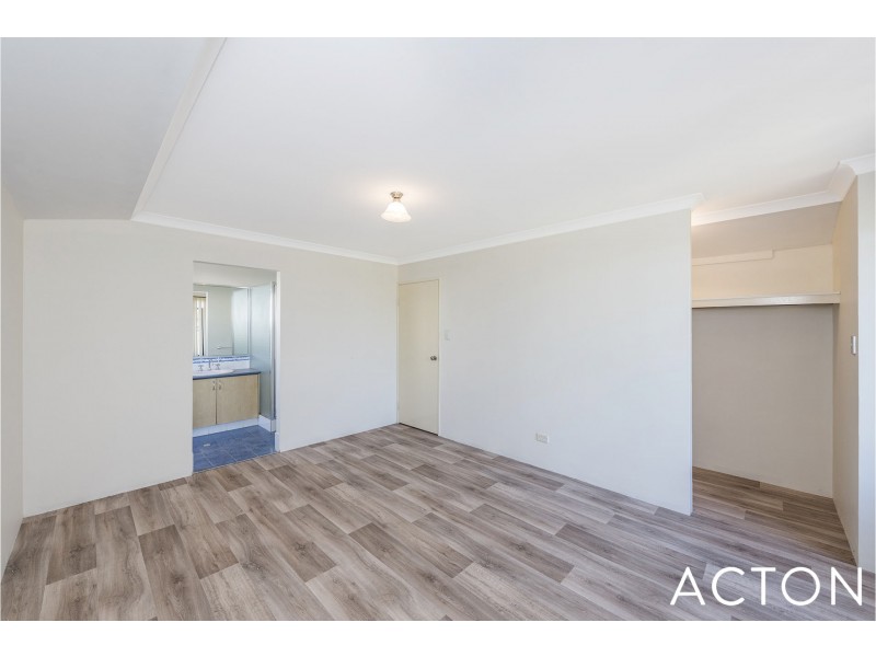 6 Tingle Way, Halls Head WA 6210