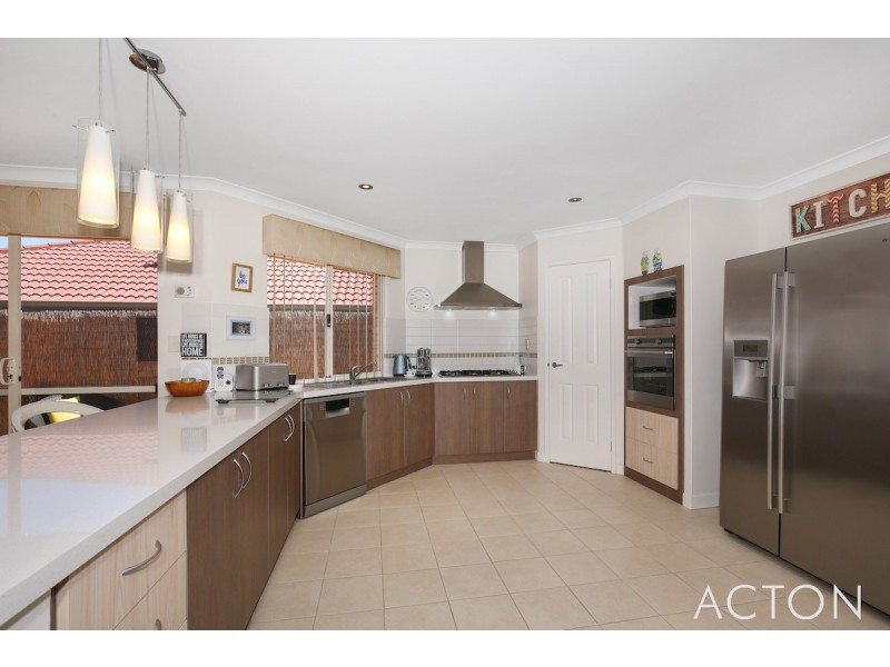 22 Scarab Court, Halls Head WA 6210