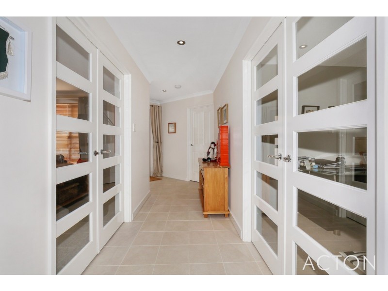 22 Scarab Court, Halls Head WA 6210