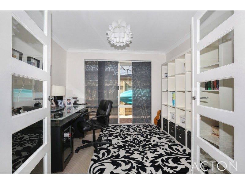 22 Scarab Court, Halls Head WA 6210