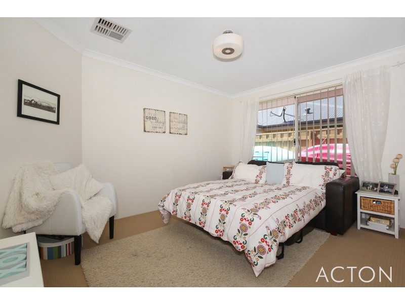 22 Scarab Court, Halls Head WA 6210