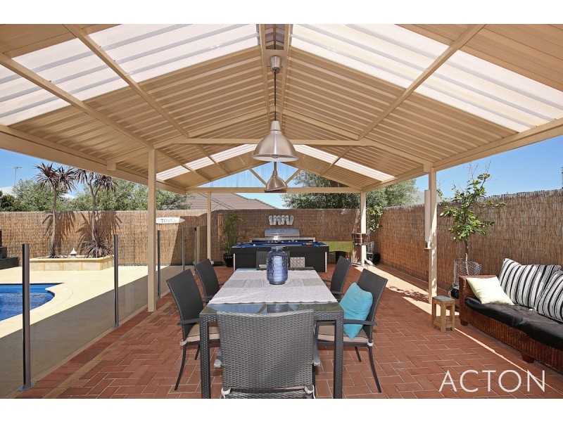 22 Scarab Court, Halls Head WA 6210