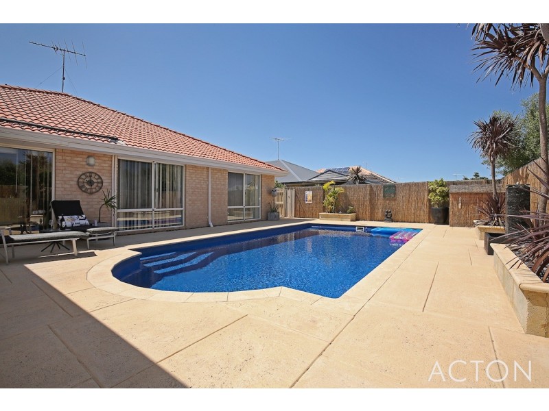 22 Scarab Court, Halls Head WA 6210