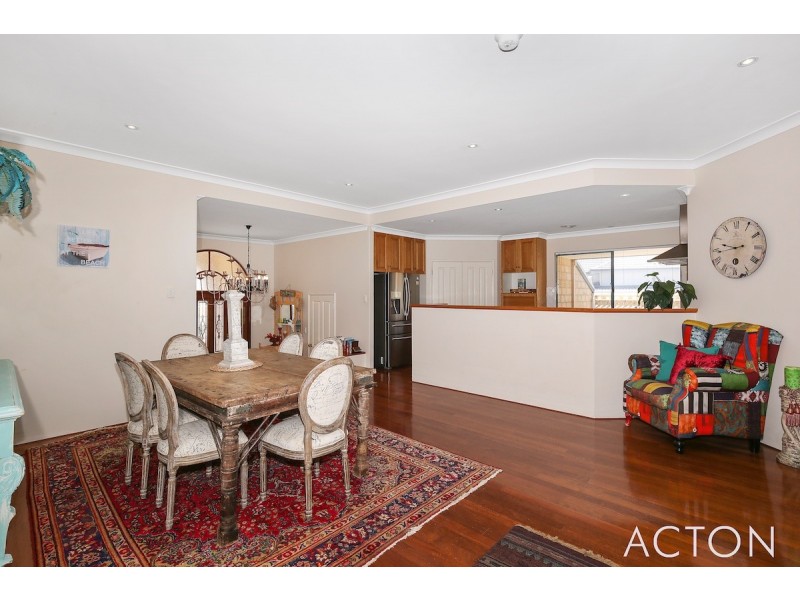 6 Pinnace Court, Halls Head WA 6210