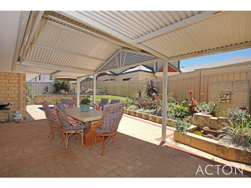 6 Pinnace Court, Halls Head WA 6210