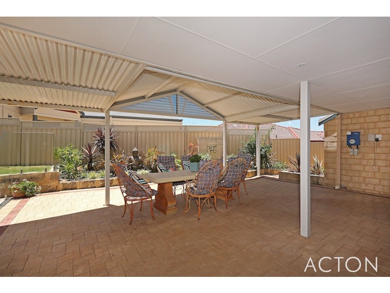 6 Pinnace Court, Halls Head WA 6210