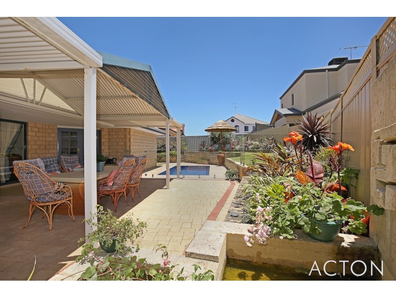 6 Pinnace Court, Halls Head WA 6210