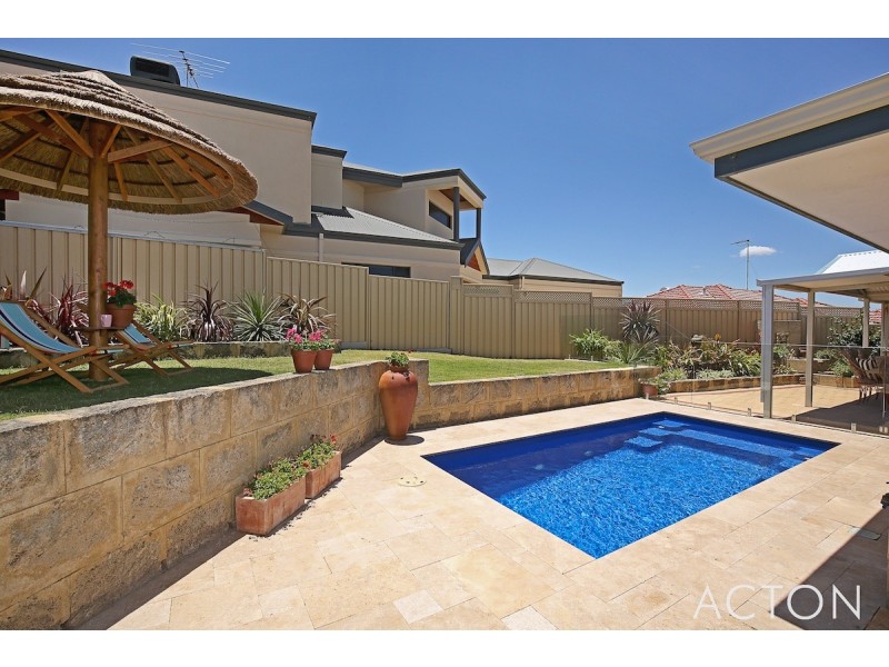 6 Pinnace Court, Halls Head WA 6210