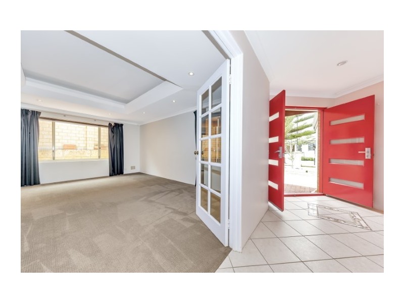 17 Northport Boulevard, Wannanup WA 6210