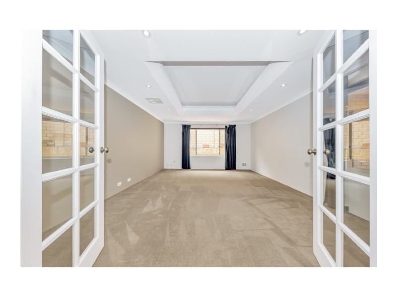 17 Northport Boulevard, Wannanup WA 6210