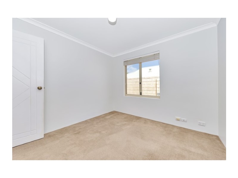 17 Northport Boulevard, Wannanup WA 6210