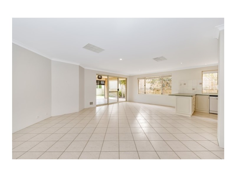 17 Northport Boulevard, Wannanup WA 6210