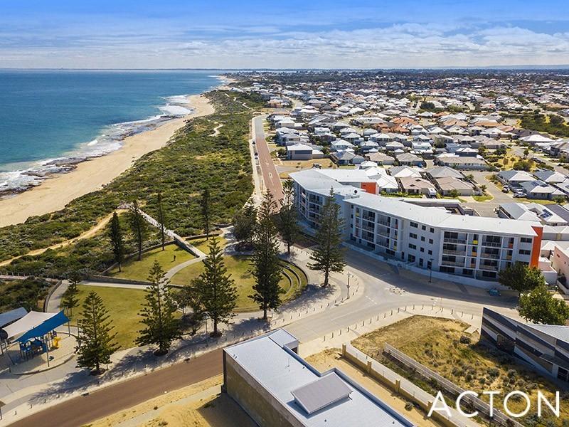 18/150 Boardwalk Boulevard, Halls Head WA 6210