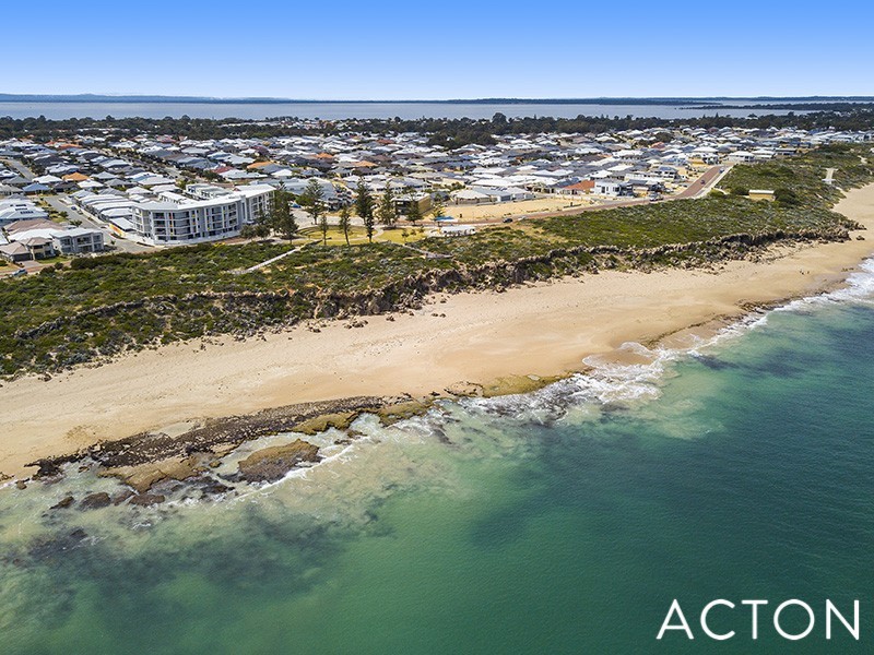 18/150 Boardwalk Boulevard, Halls Head WA 6210