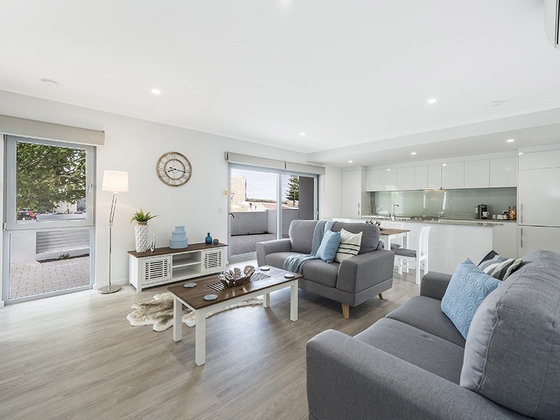 18/150 Boardwalk Boulevard, Halls Head WA 6210