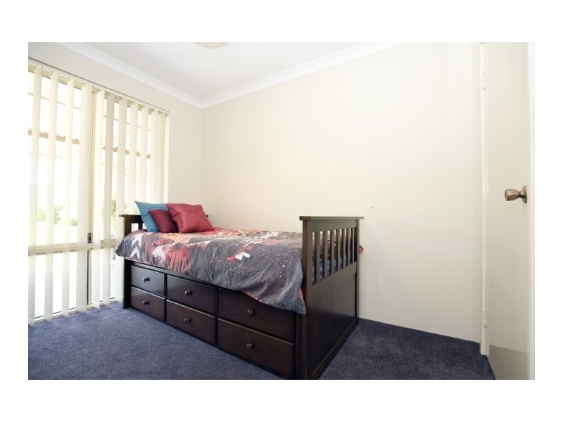 4 Summerhill Drive, Stake Hill WA 6181