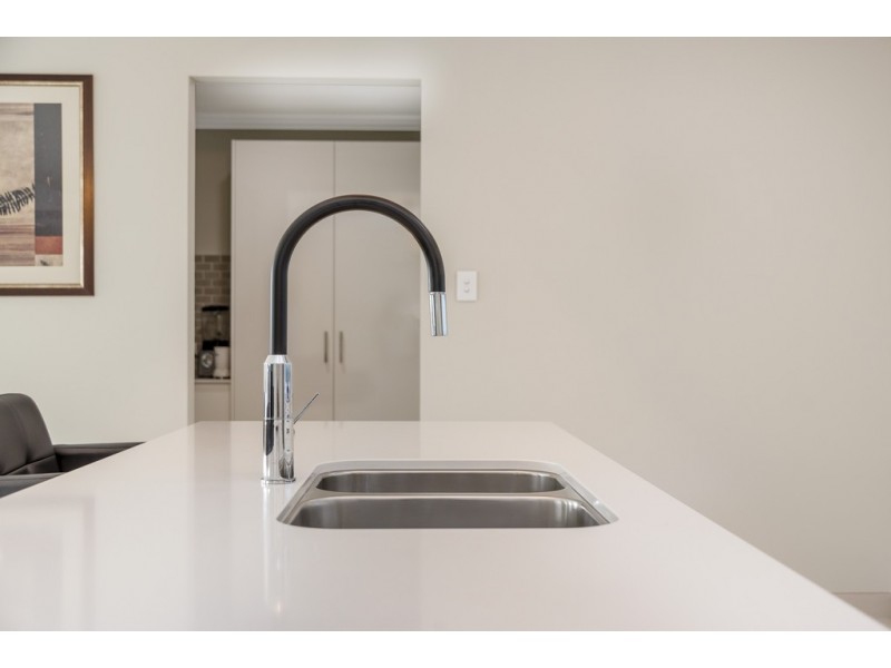 18 Minstrell Way, Madora Bay WA 6210