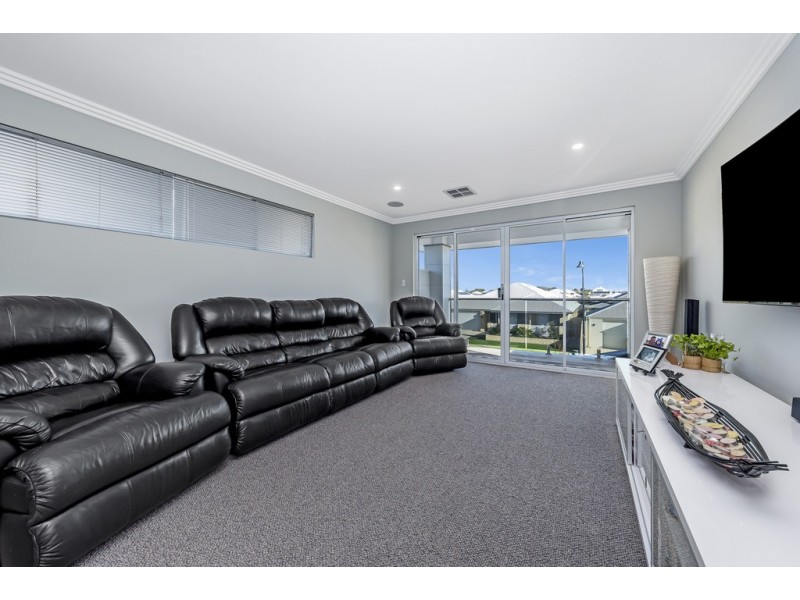 18 Minstrell Way, Madora Bay WA 6210