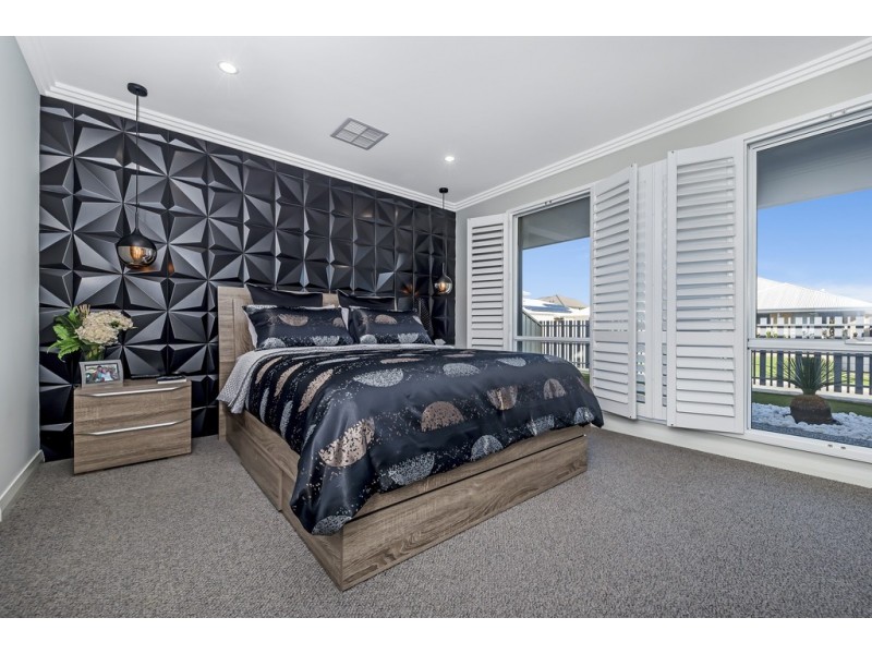 18 Minstrell Way, Madora Bay WA 6210