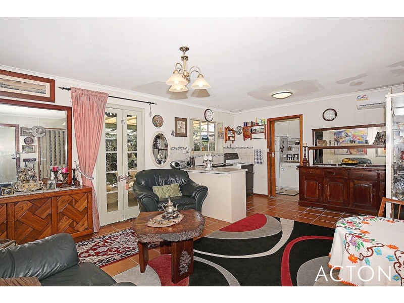 6 Brooking Road, Coodanup WA 6210