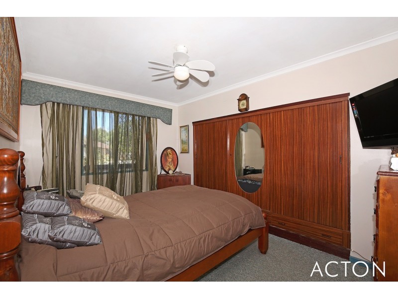 6 Brooking Road, Coodanup WA 6210