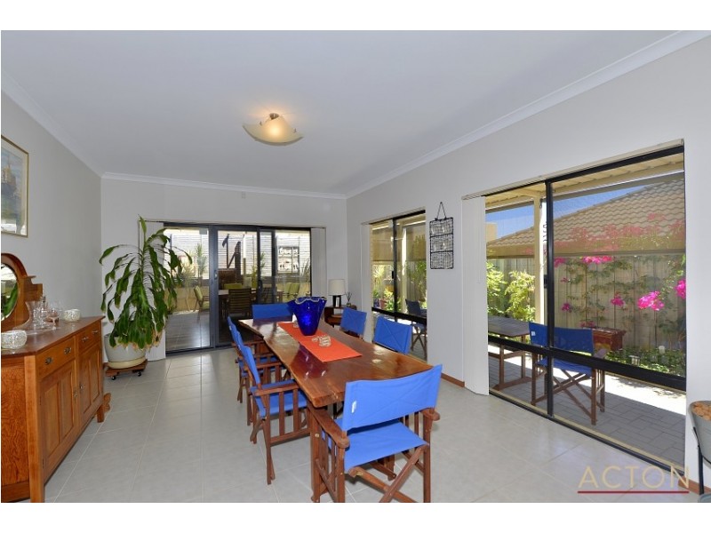 42 Drosera Turn, Halls Head WA 6210