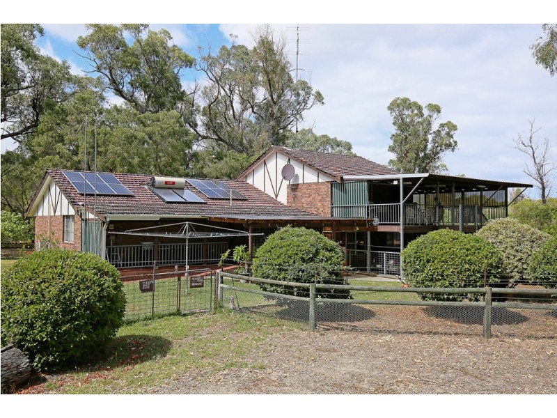 214 Newnham Road, Lake Clifton WA 6215