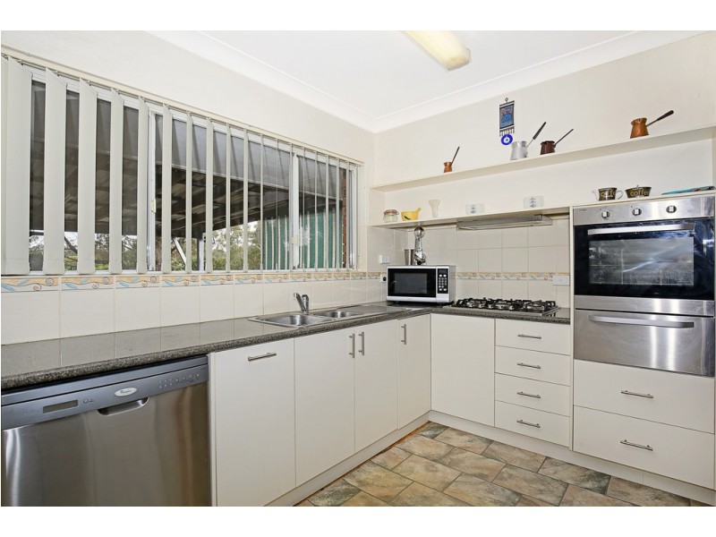 214 Newnham Road, Lake Clifton WA 6215