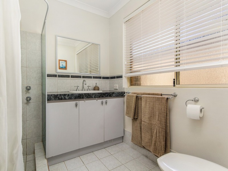 15 Chennile Vista, Halls Head WA 6210