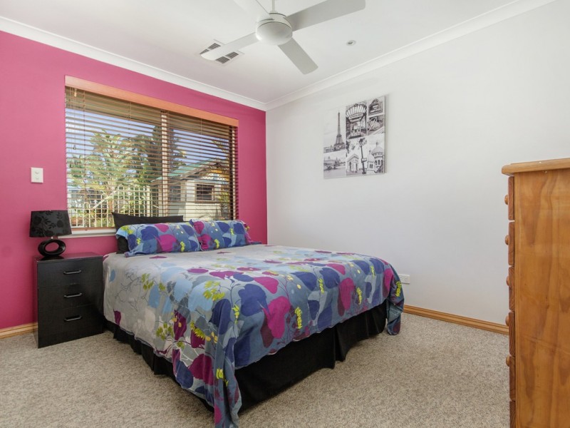 15 Chennile Vista, Halls Head WA 6210