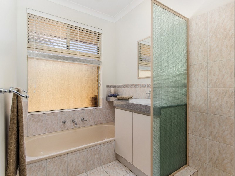 15 Chennile Vista, Halls Head WA 6210