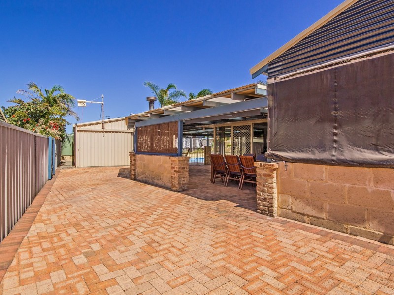 15 Chennile Vista, Halls Head WA 6210