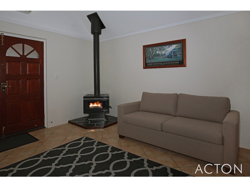 44 Banksia Terrace, South Yunderup WA 6208