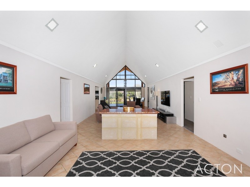 44 Banksia Terrace, South Yunderup WA 6208