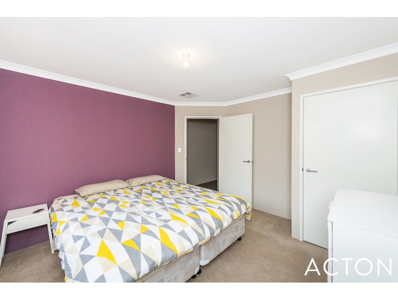 211 Peelwood Parade, Halls Head WA 6210