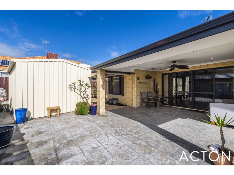 211 Peelwood Parade, Halls Head WA 6210