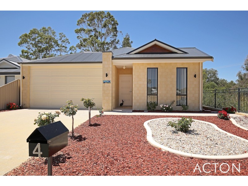 4 Sutcliffe Retreat, South Yunderup WA 6208