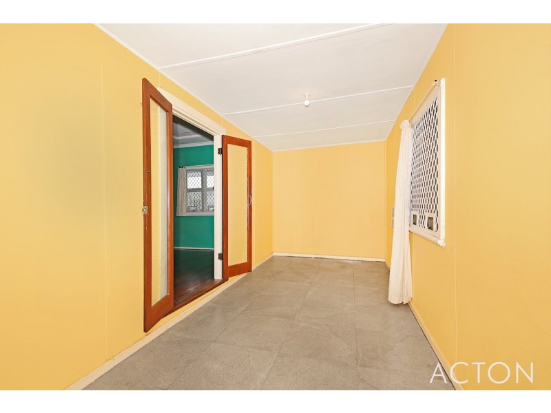 43 Wyeree Road, Mandurah WA 6210